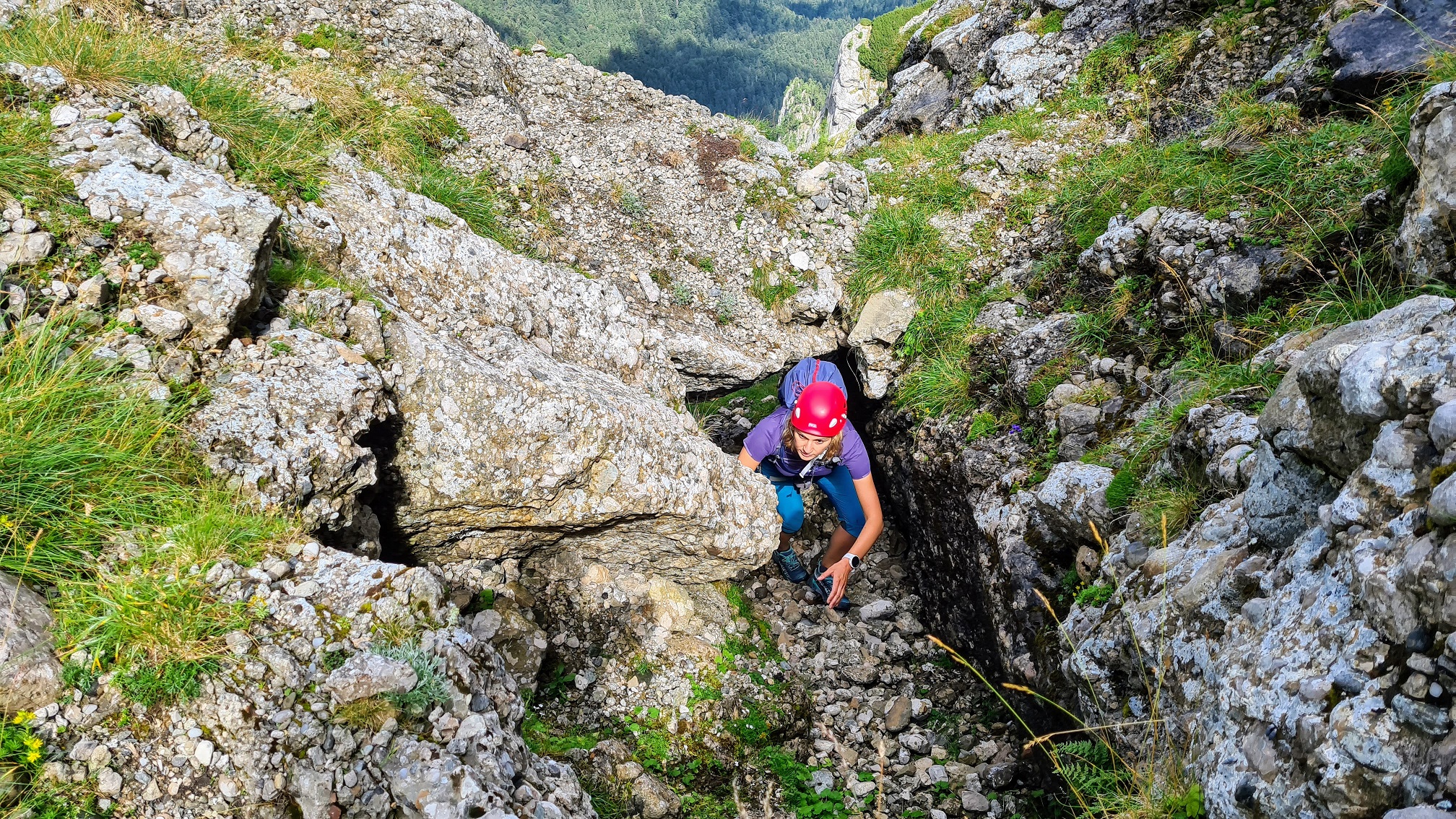 Trekking și cățărare pe Valea Colților
