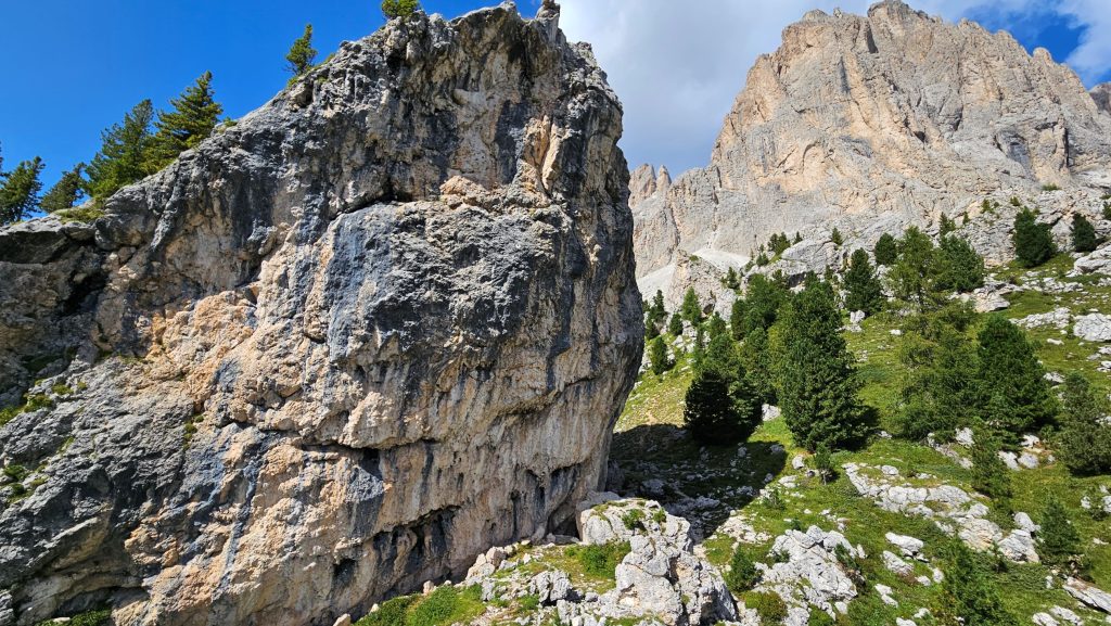 Sasso Gabriel Embolo, front Sella