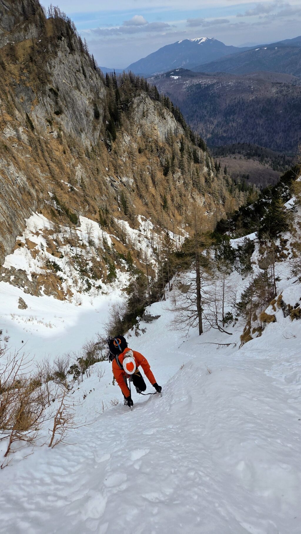 Secțiuni abrupte pe primele săritori